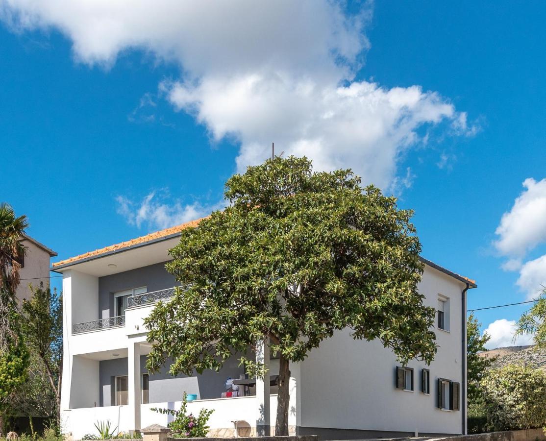 Apartman Tragos Трогир Екстериор снимка
